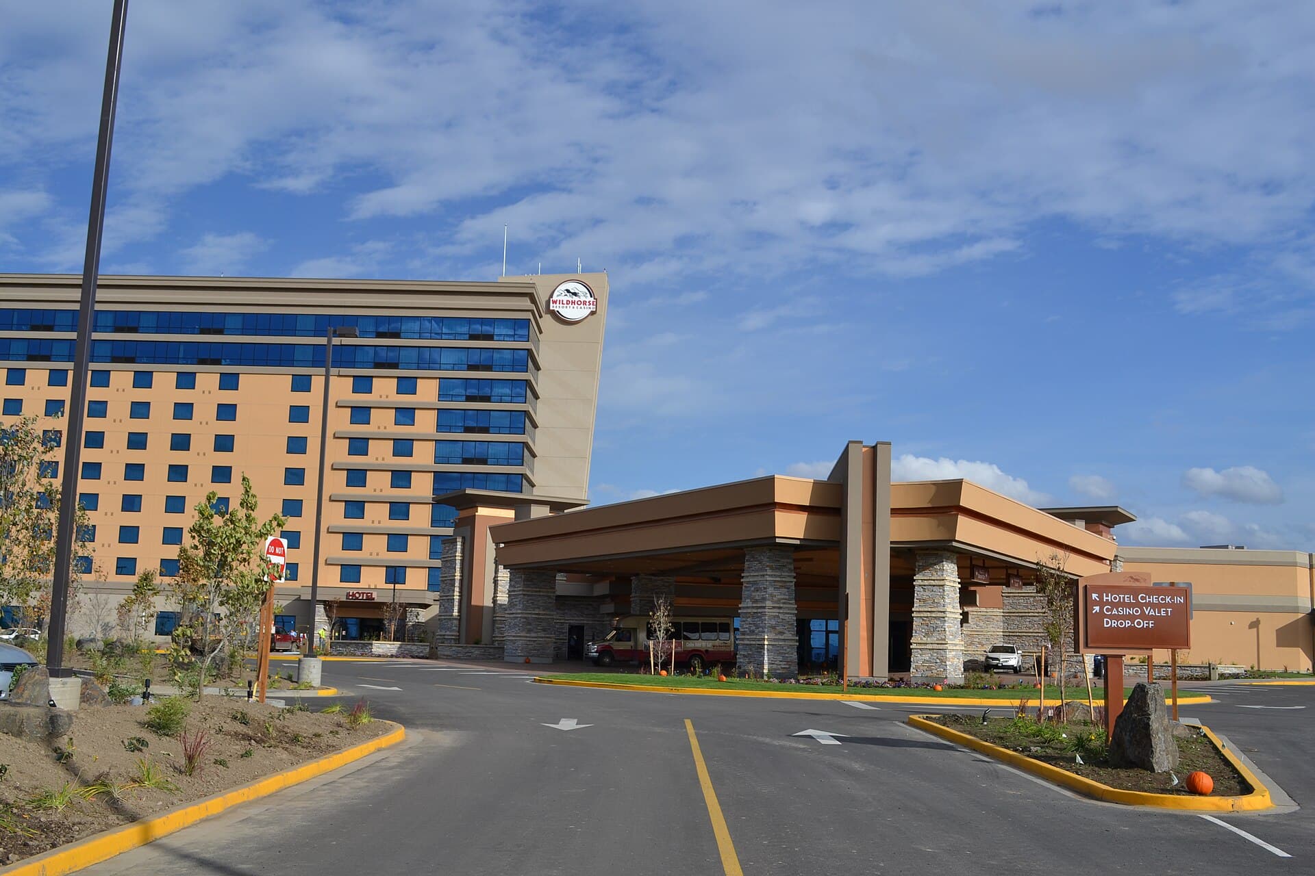 Wildhorse Resort and Casino (via Wikimedia Commons, CC BY-SA 3.0)
