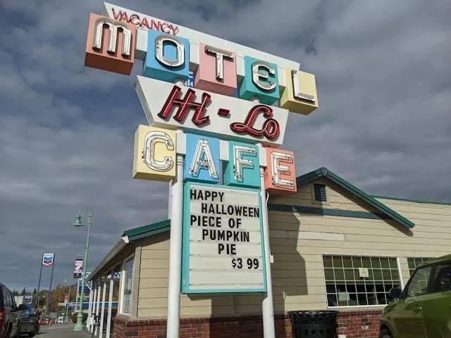 Hi-Lo Motel & RV Park, Motel in Weed