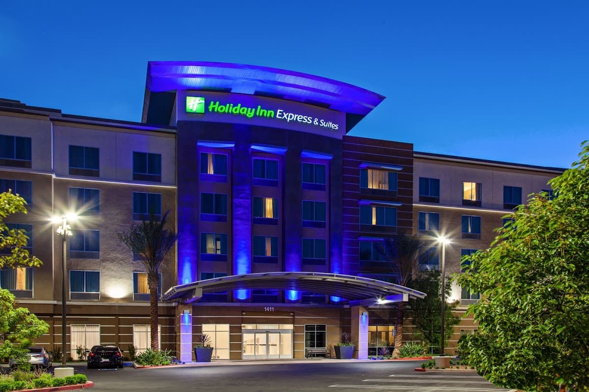 Holiday Inn Express & Suites Anaheim Resort Area, Hotel in Anaheim
