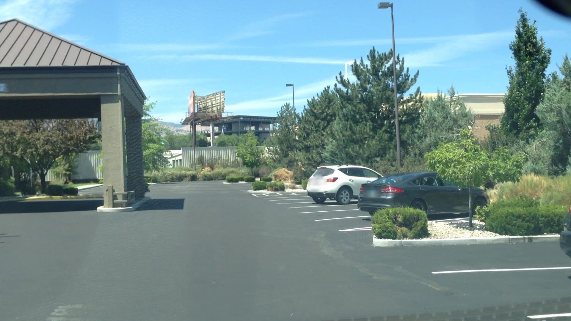 Street view near Courtyard, Reno — © lvl5 (CC BY-SA · Mapillary)