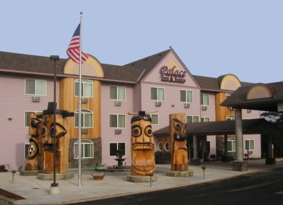 Palace Inn & Suites, Motel in Lincoln City