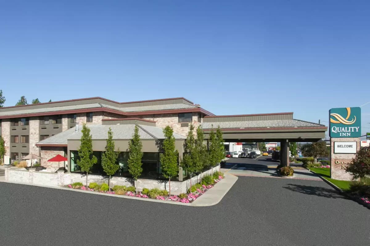 Quality Inn Oakwood, Hotel in Country Homes
