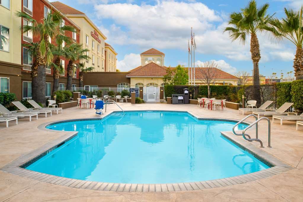 Hilton Garden Inn, Hotel in Fontana