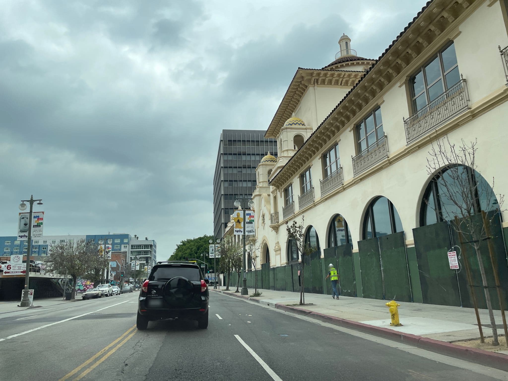 Street view near Proper Hotel, Los Angeles — © etunell (CC BY-SA · Mapillary)