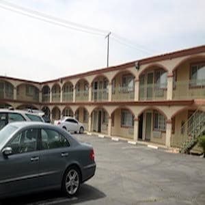Delmonico Motel, Motel in Sylmar