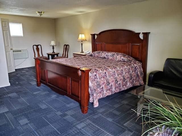 All Seasons, Motel in Airway Heights