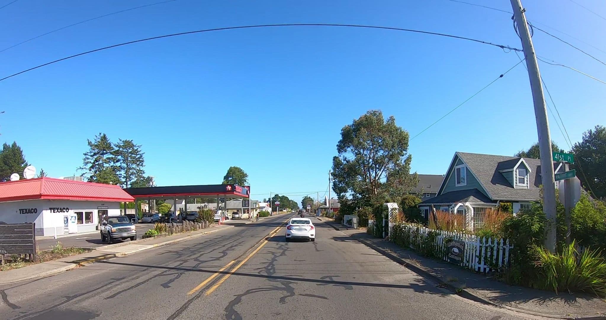 Street view near Enchanted Cottages, Ocean Park — © networklanman (CC BY-SA · Mapillary)