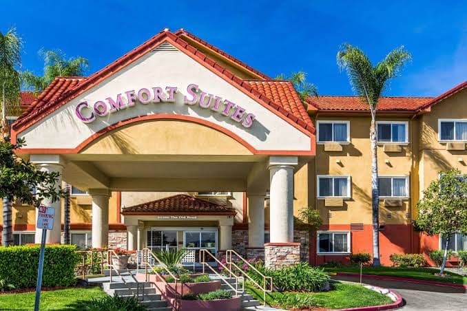 Comfort Suites Near Six Flags Magic Mountain, Hotel in Stevenson Ranch