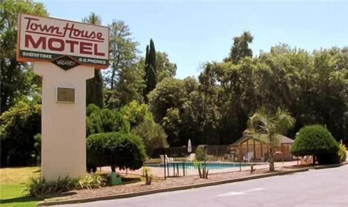 Town House Motel, Motel in Chico