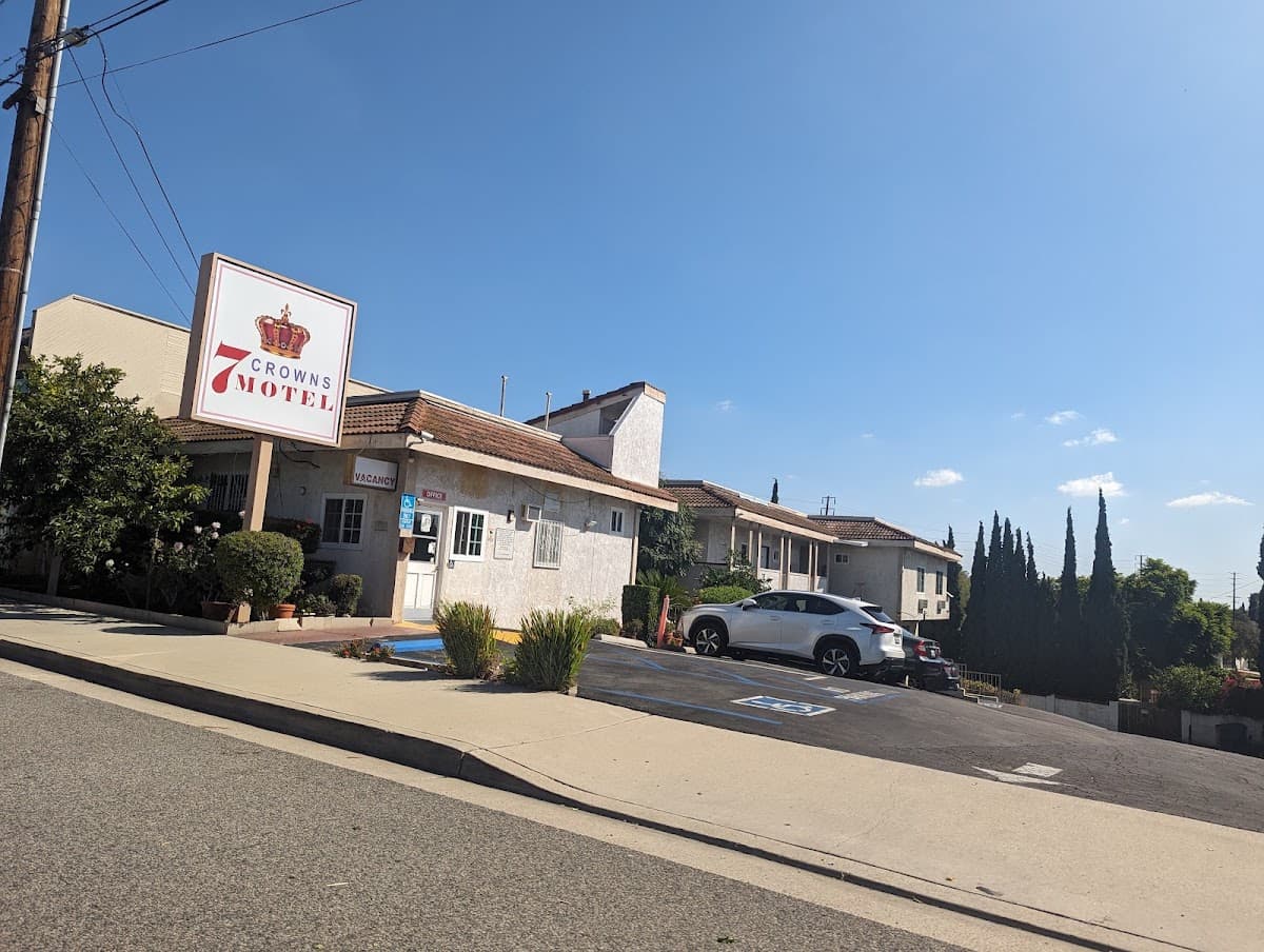 7 Crowns, Motel in Placentia