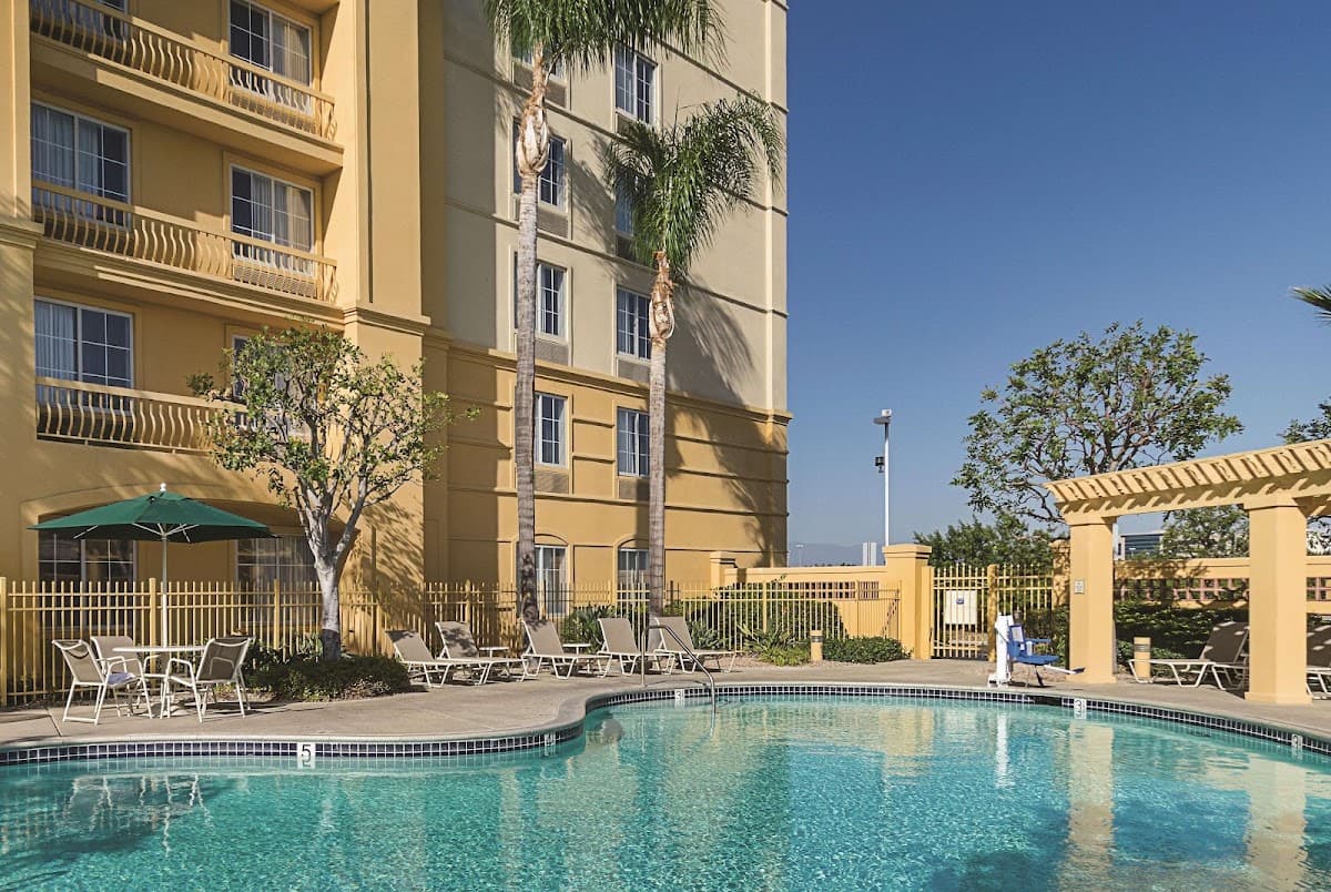 La Quinta Inn & Suites Ontario Airport, Hotel in Rancho Cucamonga