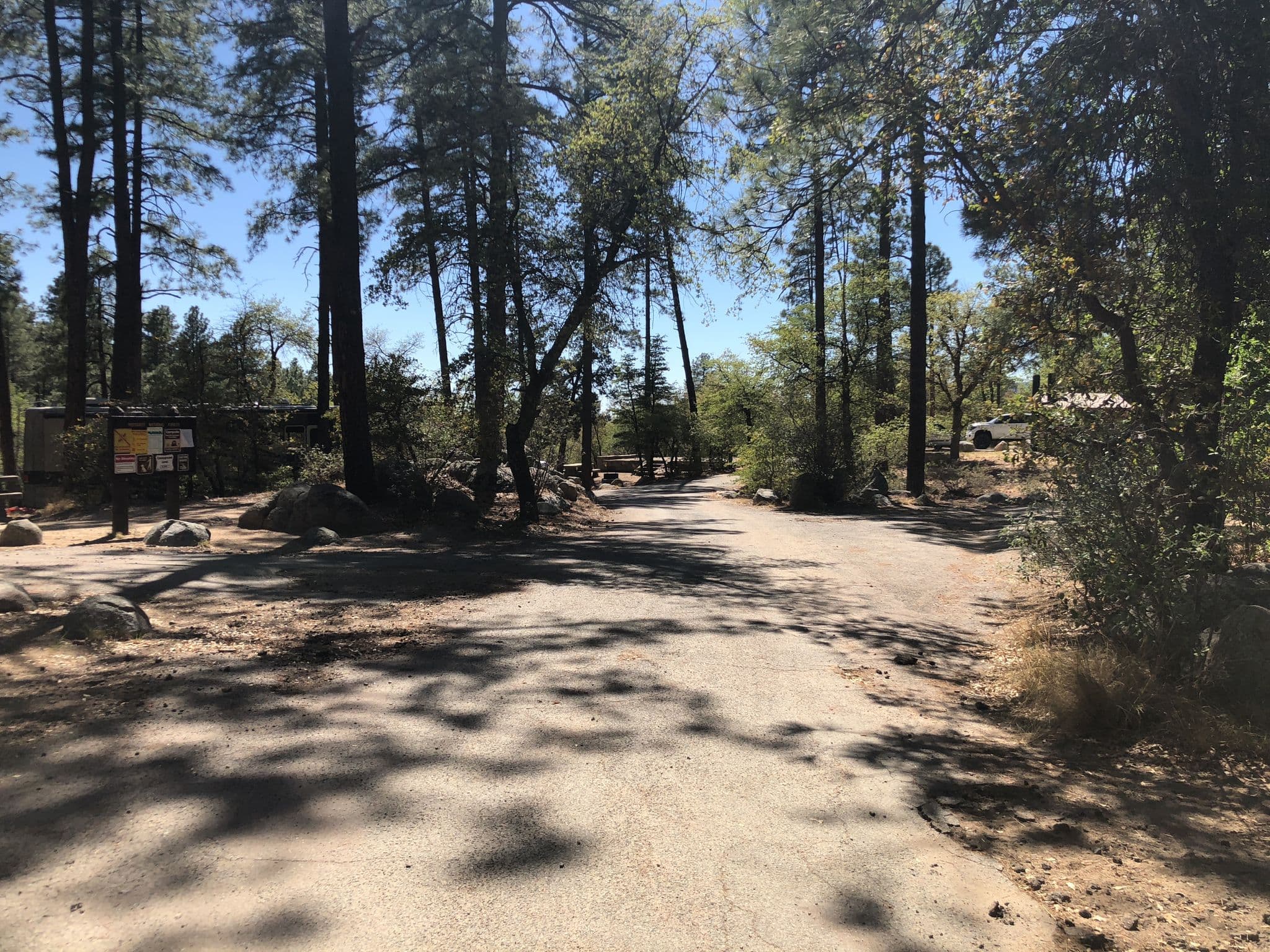Street view near Lower Wolf Creek Forest Camp, Prescott — © jon_hanson (CC BY-SA · Mapillary)