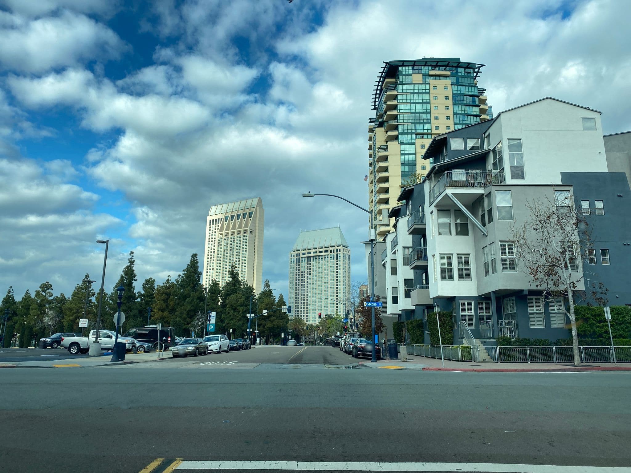 Street view near Island Inn, San Diego