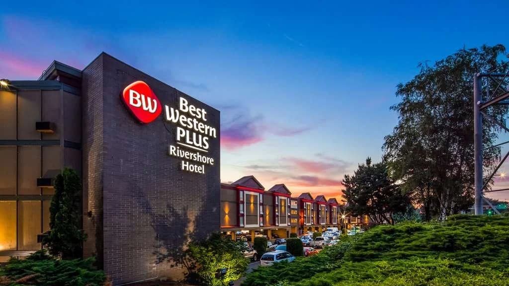 Best Western Plus Rivershore Hotel, Hotel in West Linn