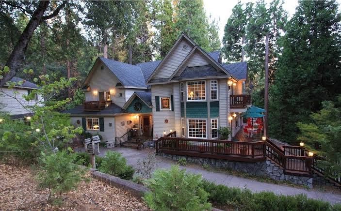 McCaffrey House Bed & Breakfast Inn, Guesthouse in Twain Harte