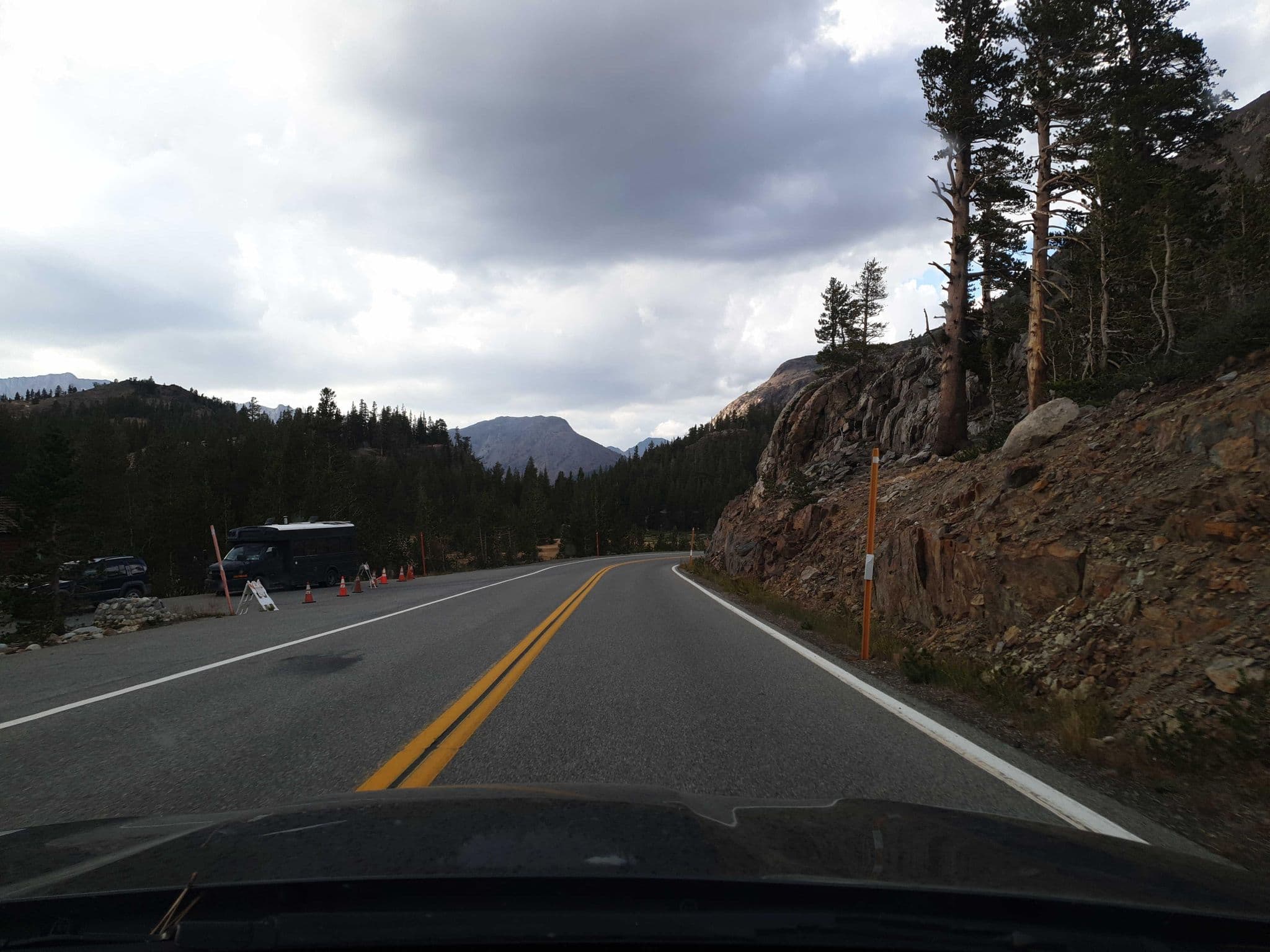 Street view near Tioga Pass Resort, Yosemite Valley — © yannakis (CC BY-SA · Mapillary)