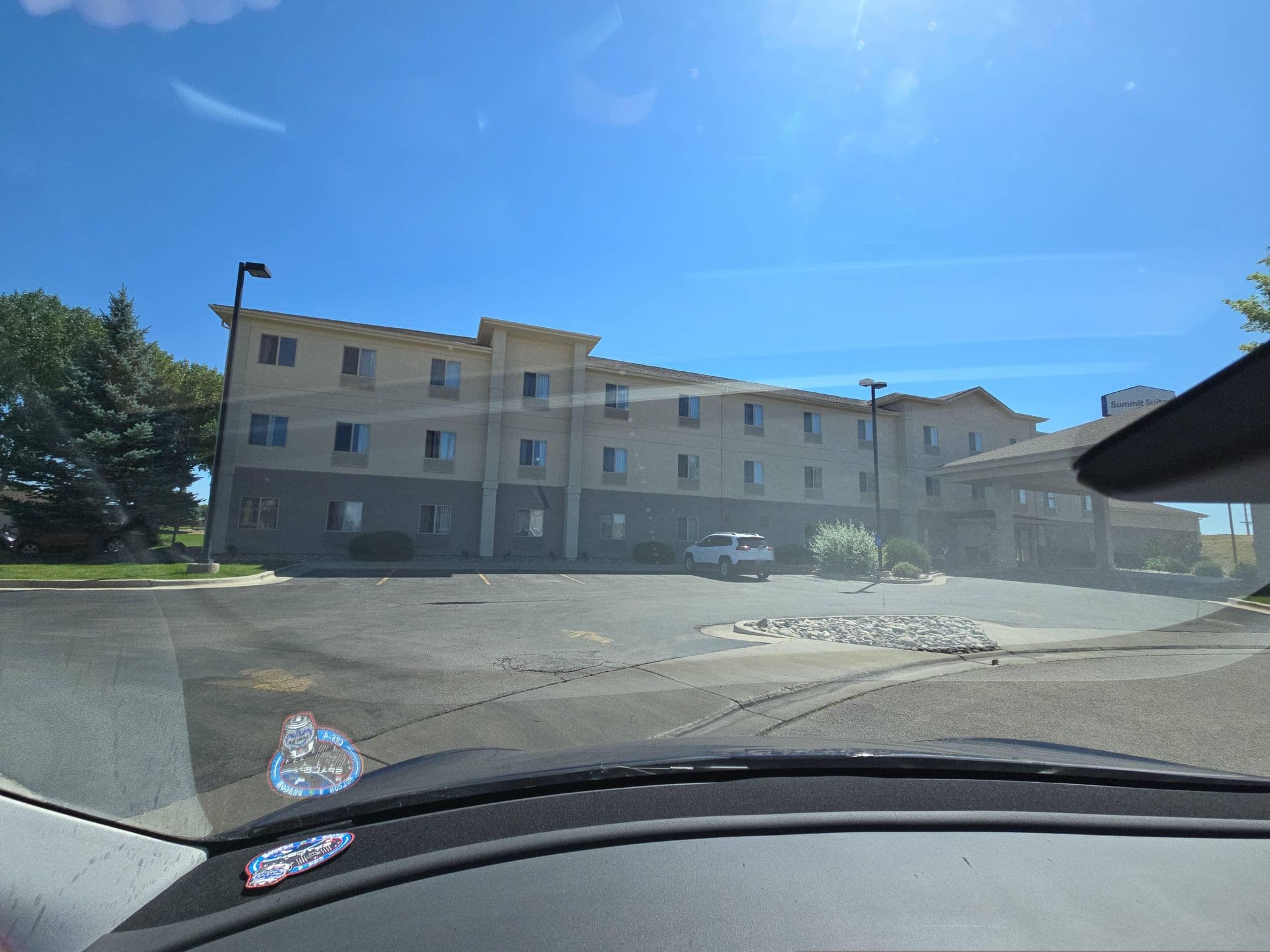 Street view near Hampton Inn Gillette, Gillette — © Montrose_Lyle (CC BY-SA · Mapillary)