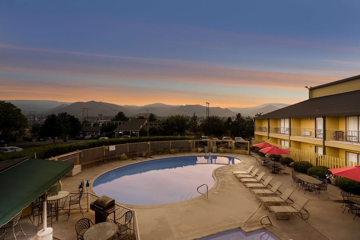 SureStay Hotel by Best Western Wenatchee, Hotel in East Wenatchee