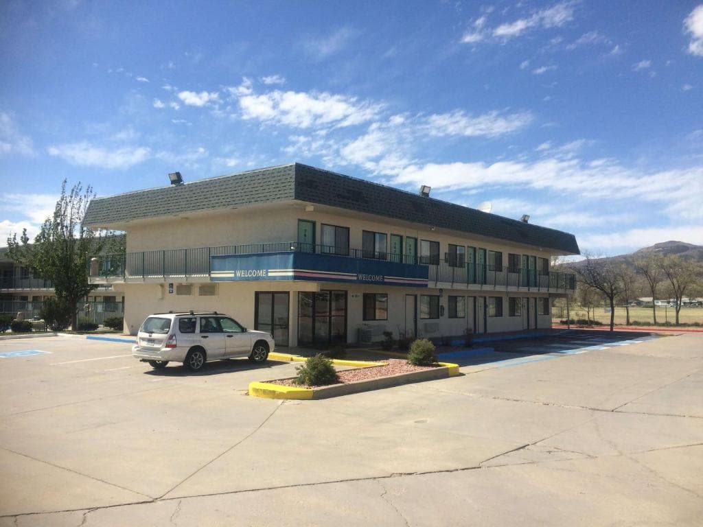 Travelodge, Hotel in Raton