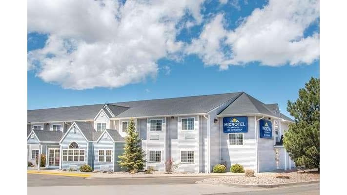 Microtel Inn & Suites by Wyndham, Hotel in Raton