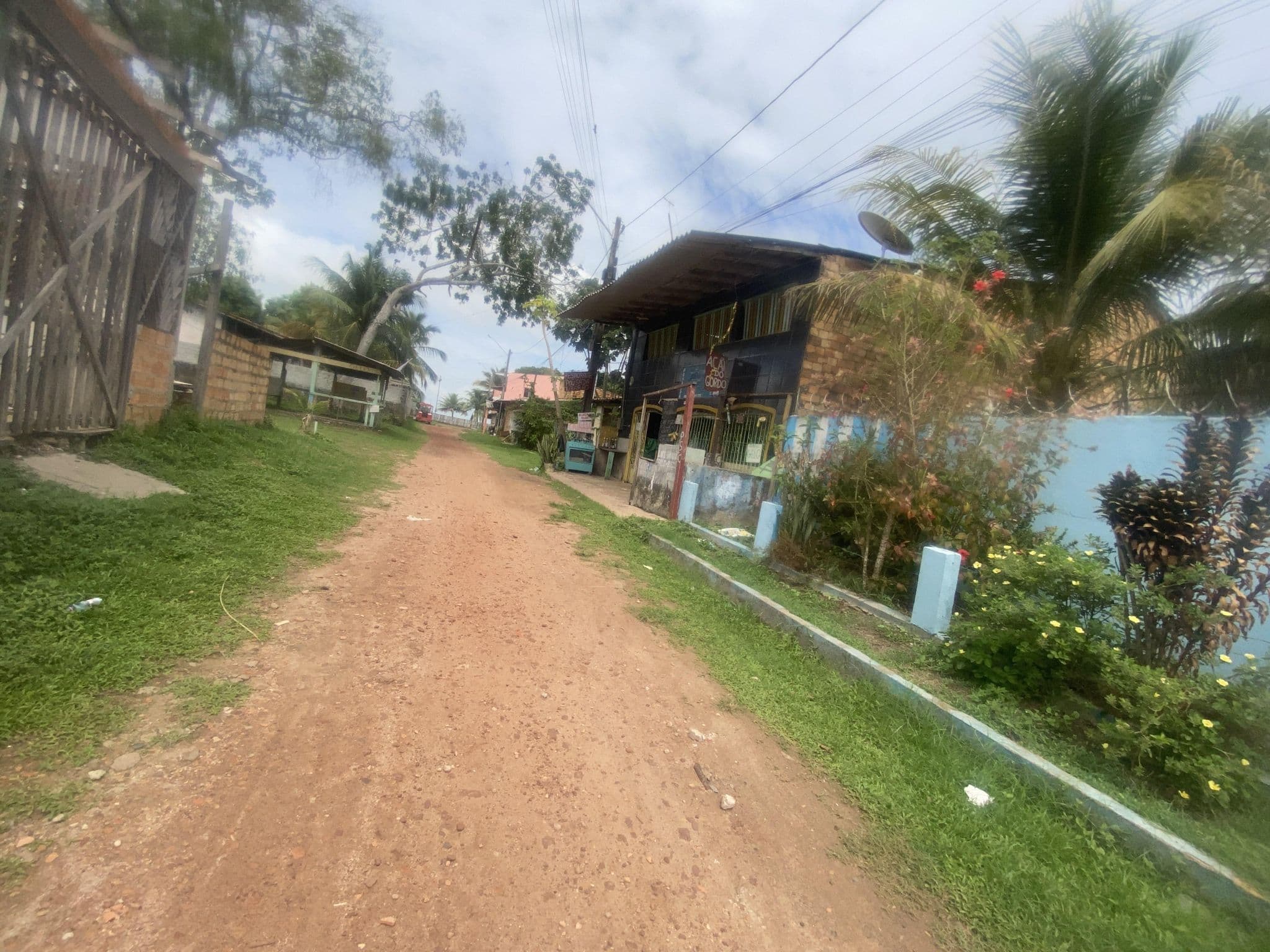 Street view near Pousada e Restaurante Tubarão, Belém — © raposa (CC BY-SA · Mapillary)