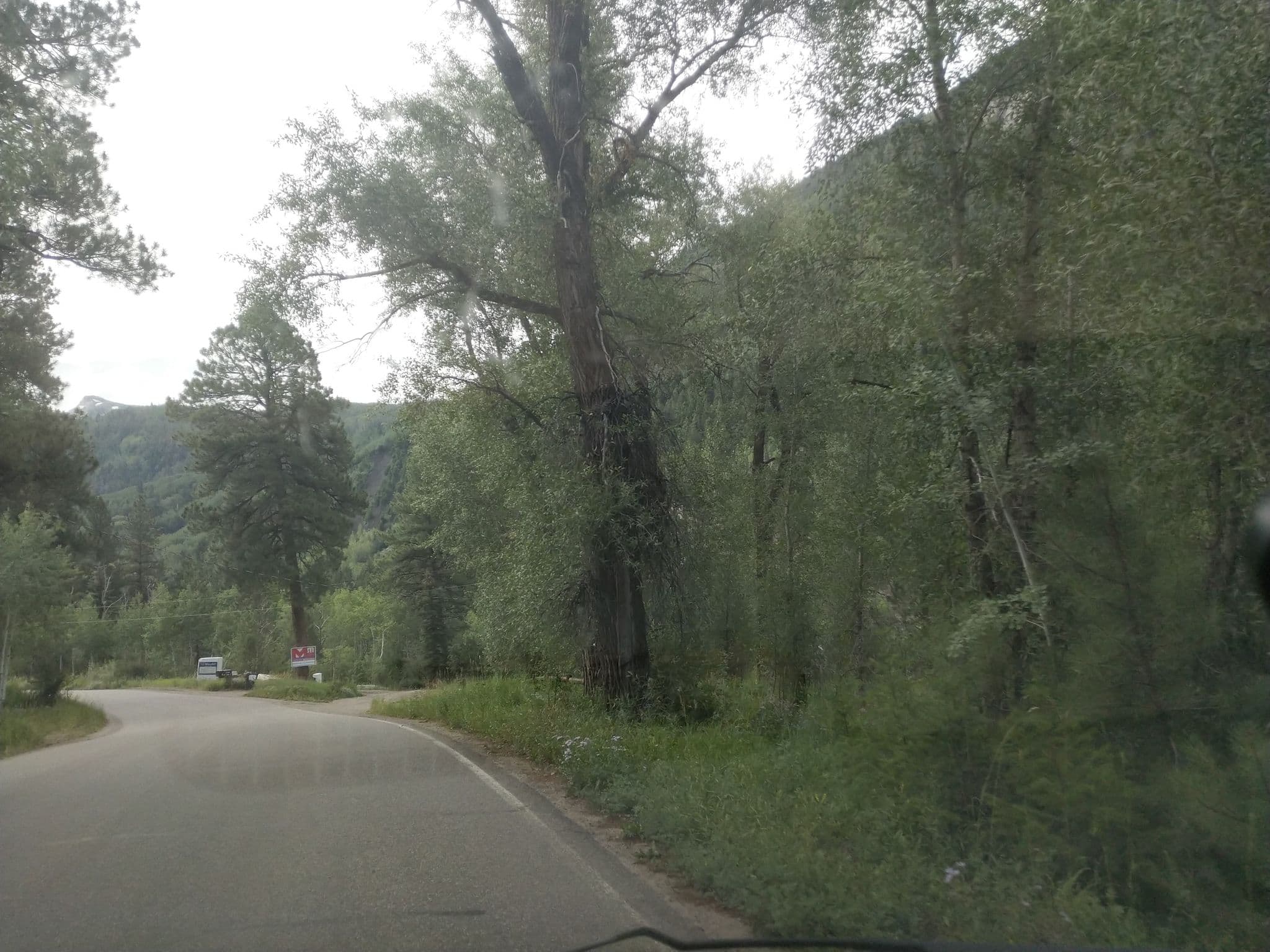 Street view near The Inn at Raspberry Ridge Bed and Breakfast, Snowmass Village — © vorpalblade (CC BY-SA · Mapillary)