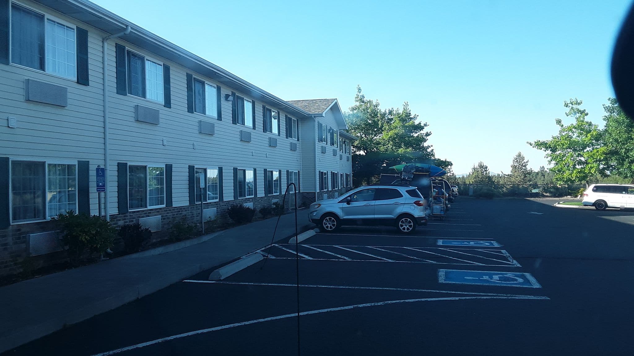 Street view near Quality Inn, Bend — © jbthemilker (CC BY-SA · Mapillary)