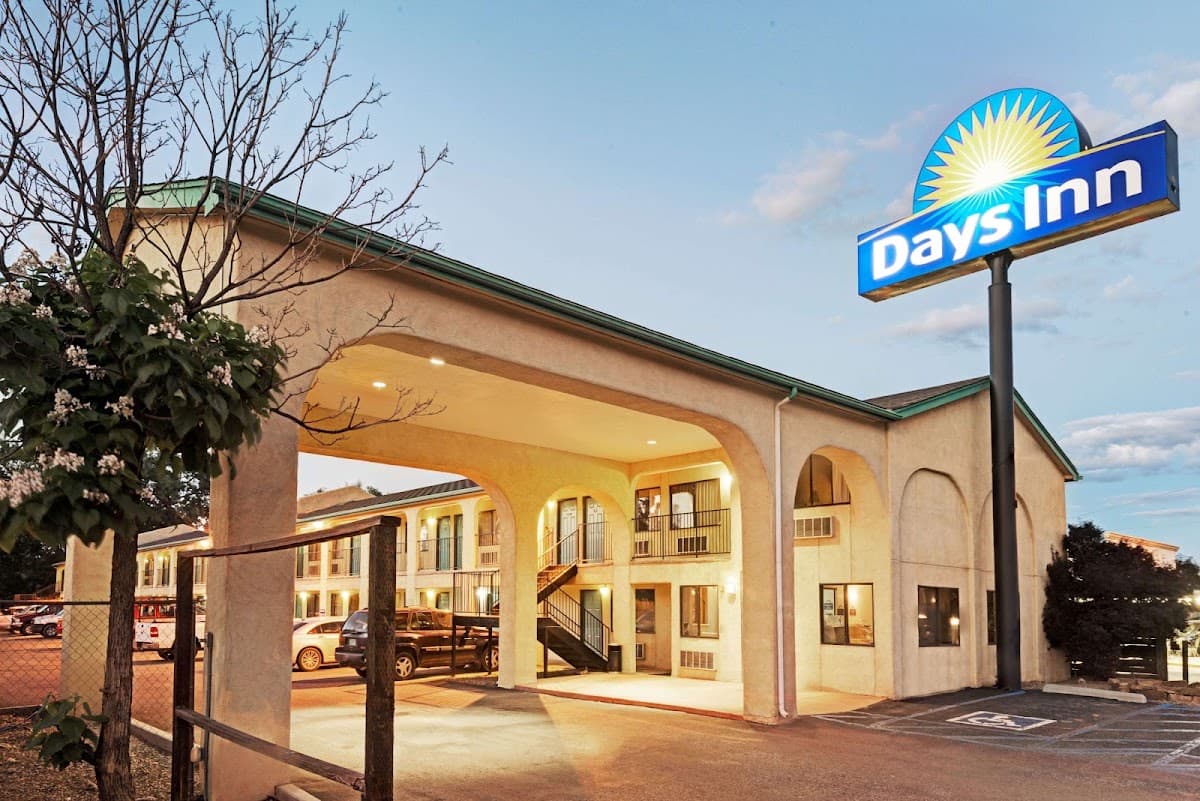 Days Inn by Wyndham Espanola, Hotel in Española