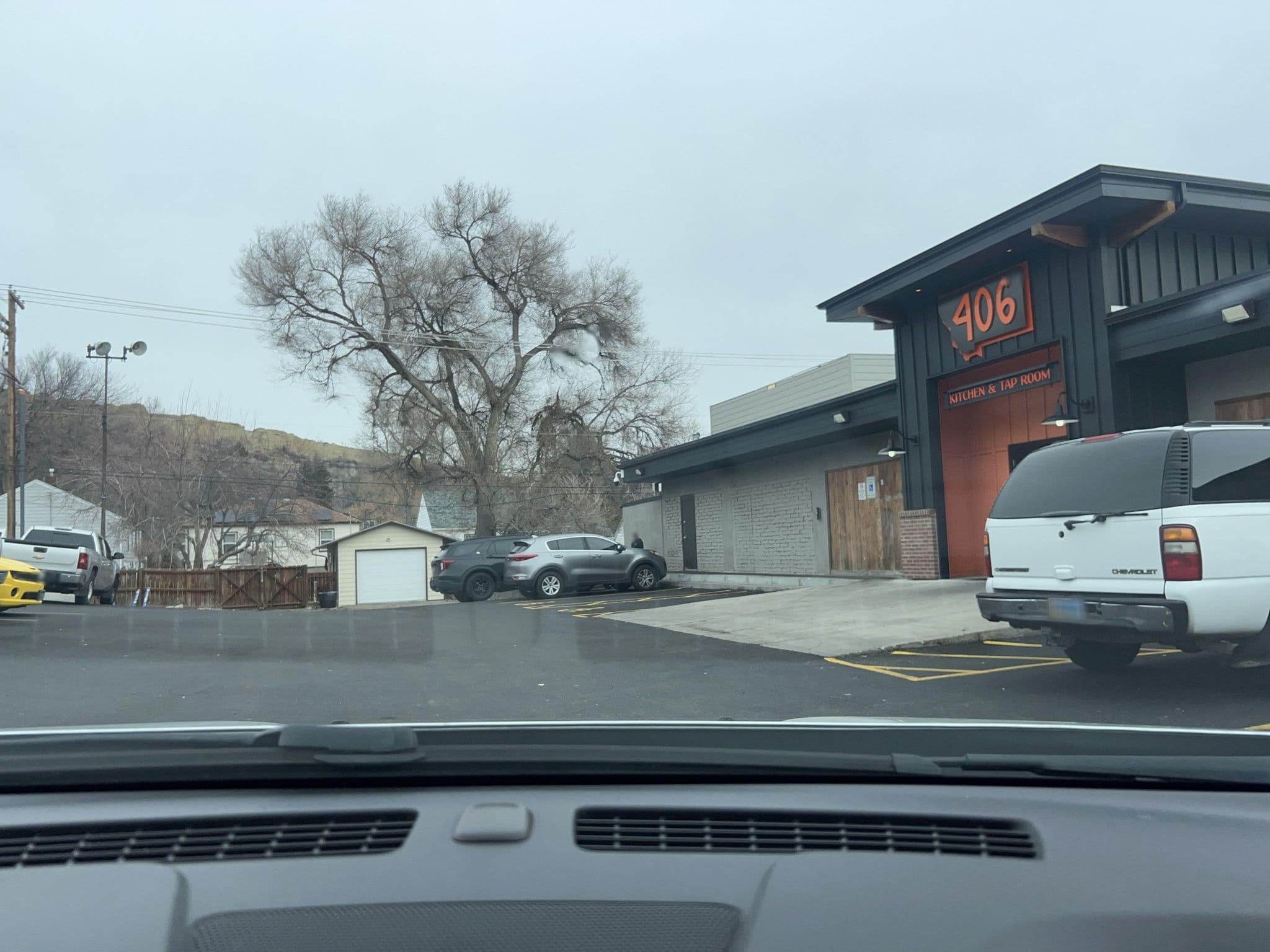 Street view near Rodeway Inn Billings Logan International Airport Near St Vincent Hospital, Billings — © whitecotton (CC BY-SA · Mapillary)