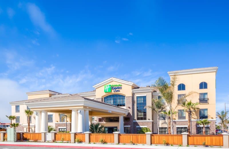 Holiday Inn Express & Suites Eureka, Hotel in Eureka
