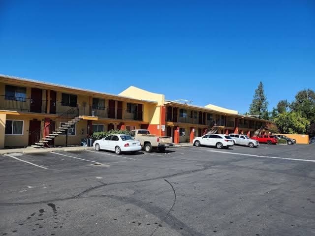 Vince's Motel 2, Motel in La Riviera