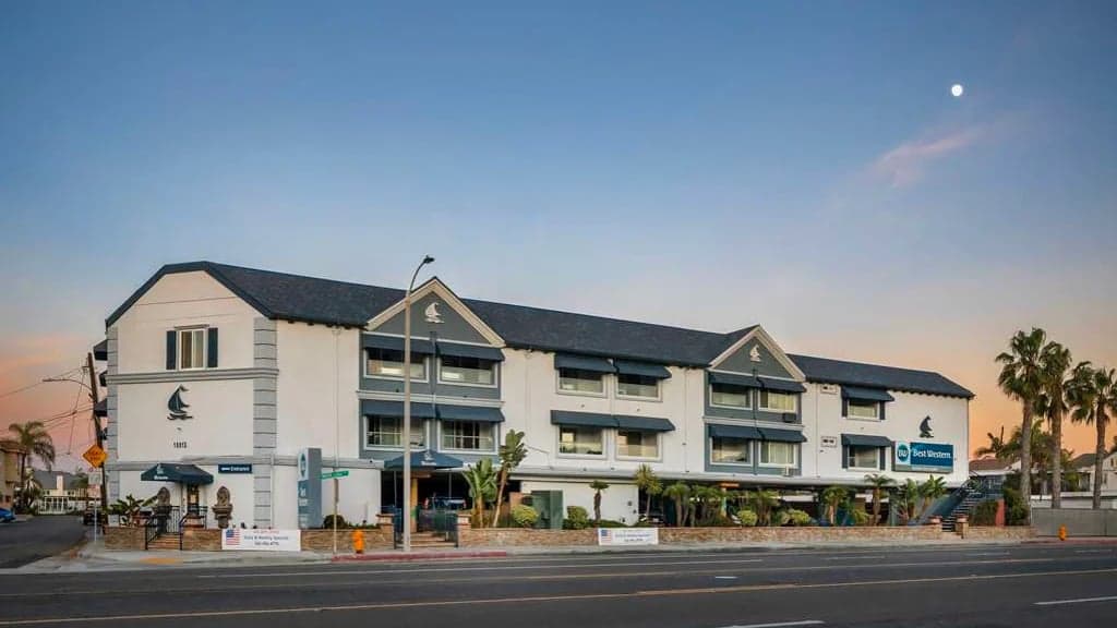 BEST WESTERN Harbour Inn & Suites, Hotel in Seal Beach