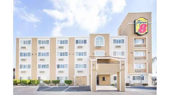 Super 8 by Wyndham National City Chula Vista, Motel in Chula Vista