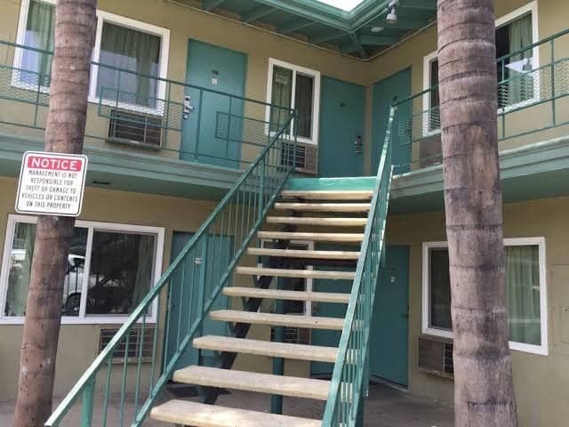 Travel Inn, Motel in North Hills
