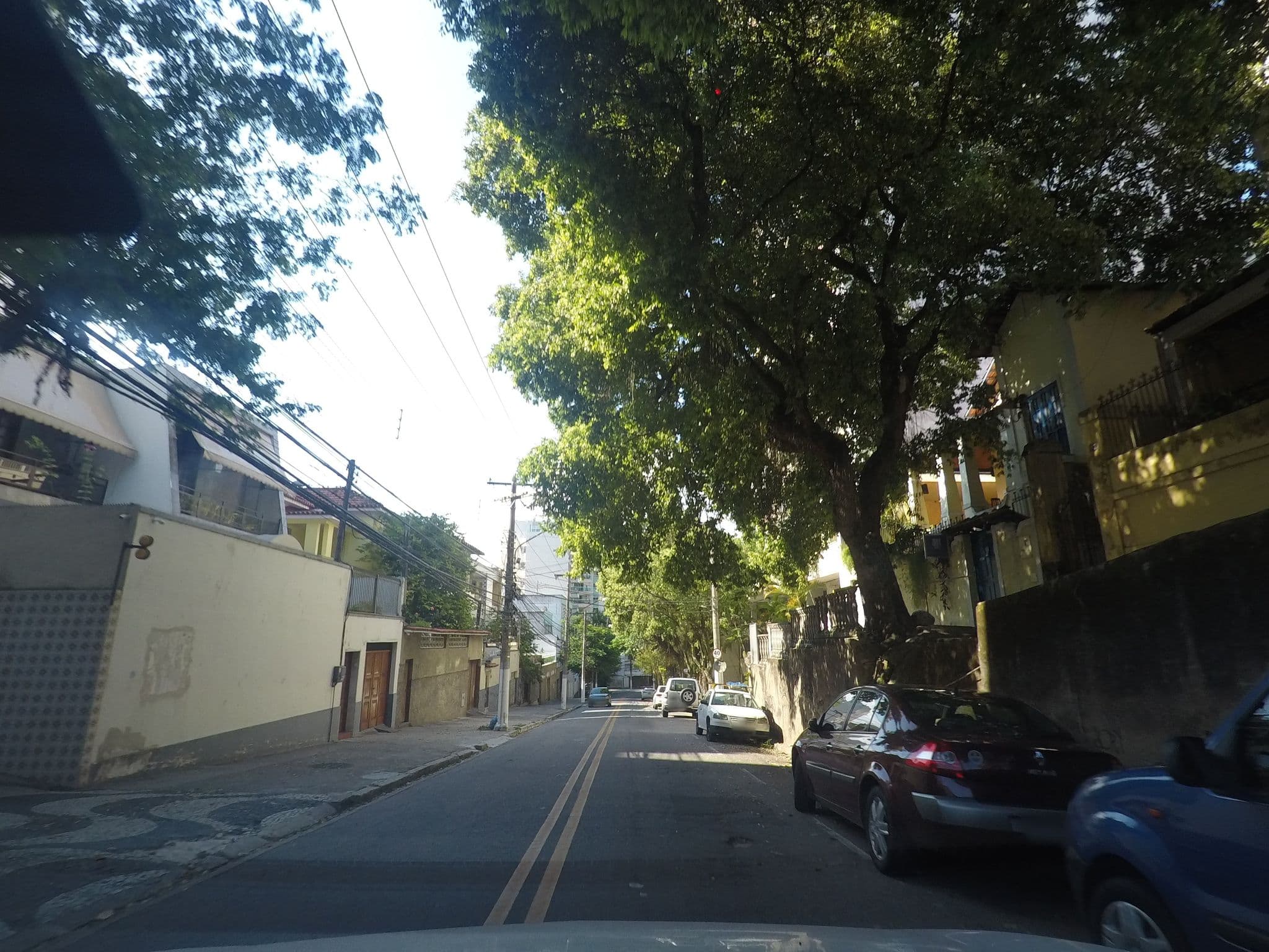 Street view near Brasileranza Hostel, Niterói — © thierryajeaniphone (CC BY-SA · Mapillary)
