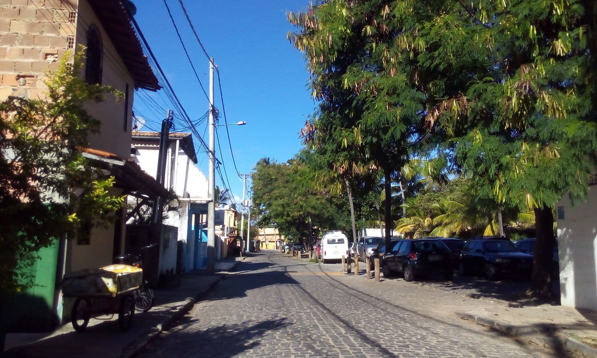 Street view near Pousada Mel, Dias d'Ávila — © CaioSergio (CC BY-SA · Mapillary)