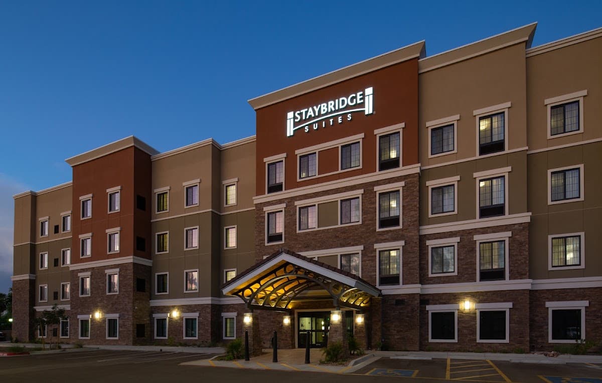 Staybridge Suites Phoenix – Biltmore Area, Hotel in Encanto
