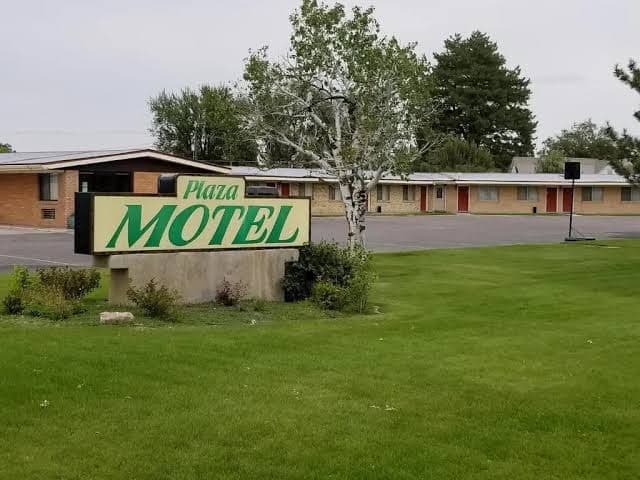Plaza, Motel in Preston