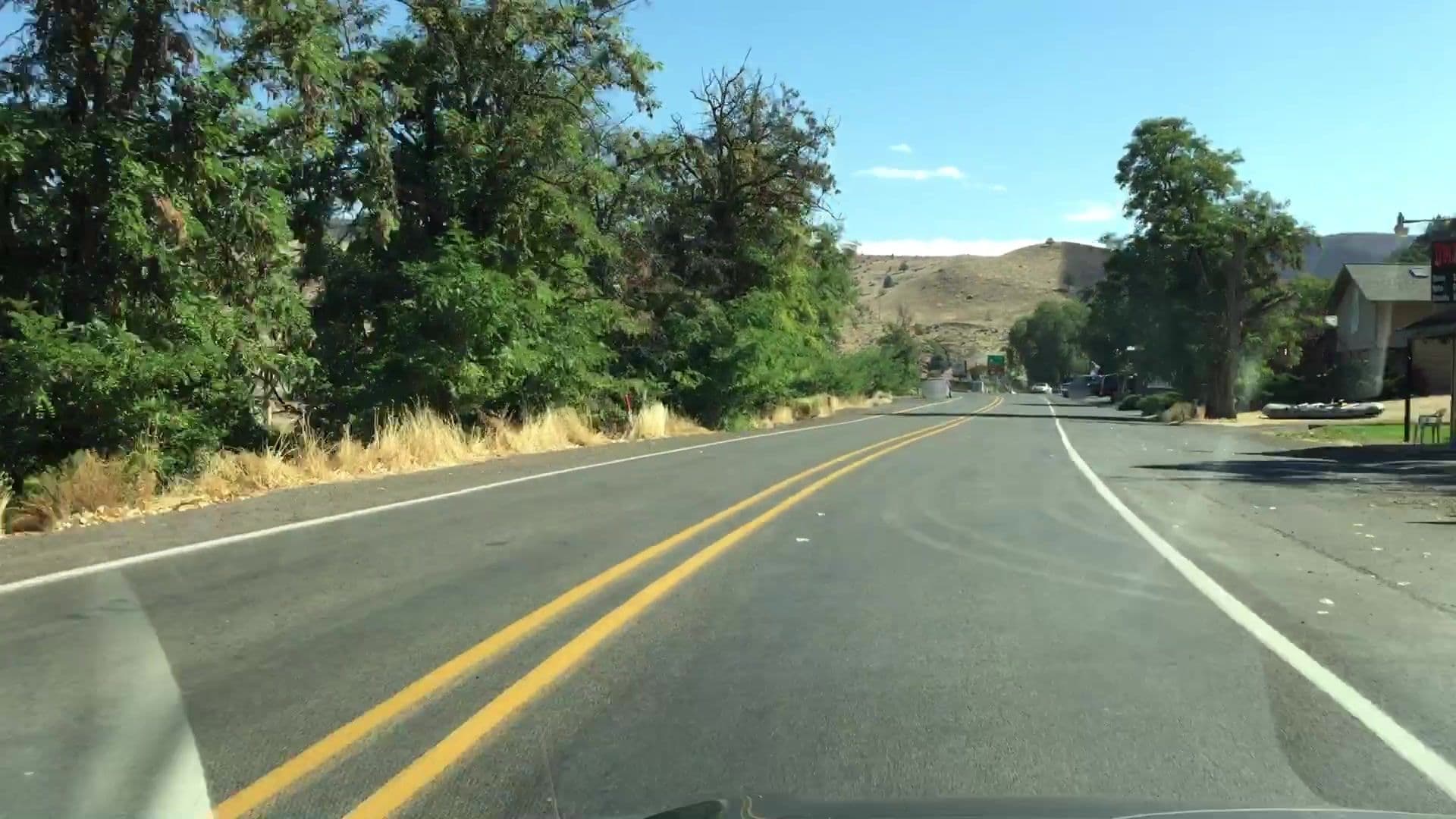 Street view near Oasis Cabin Resort, The Dalles — © lvl5 (CC BY-SA · Mapillary)