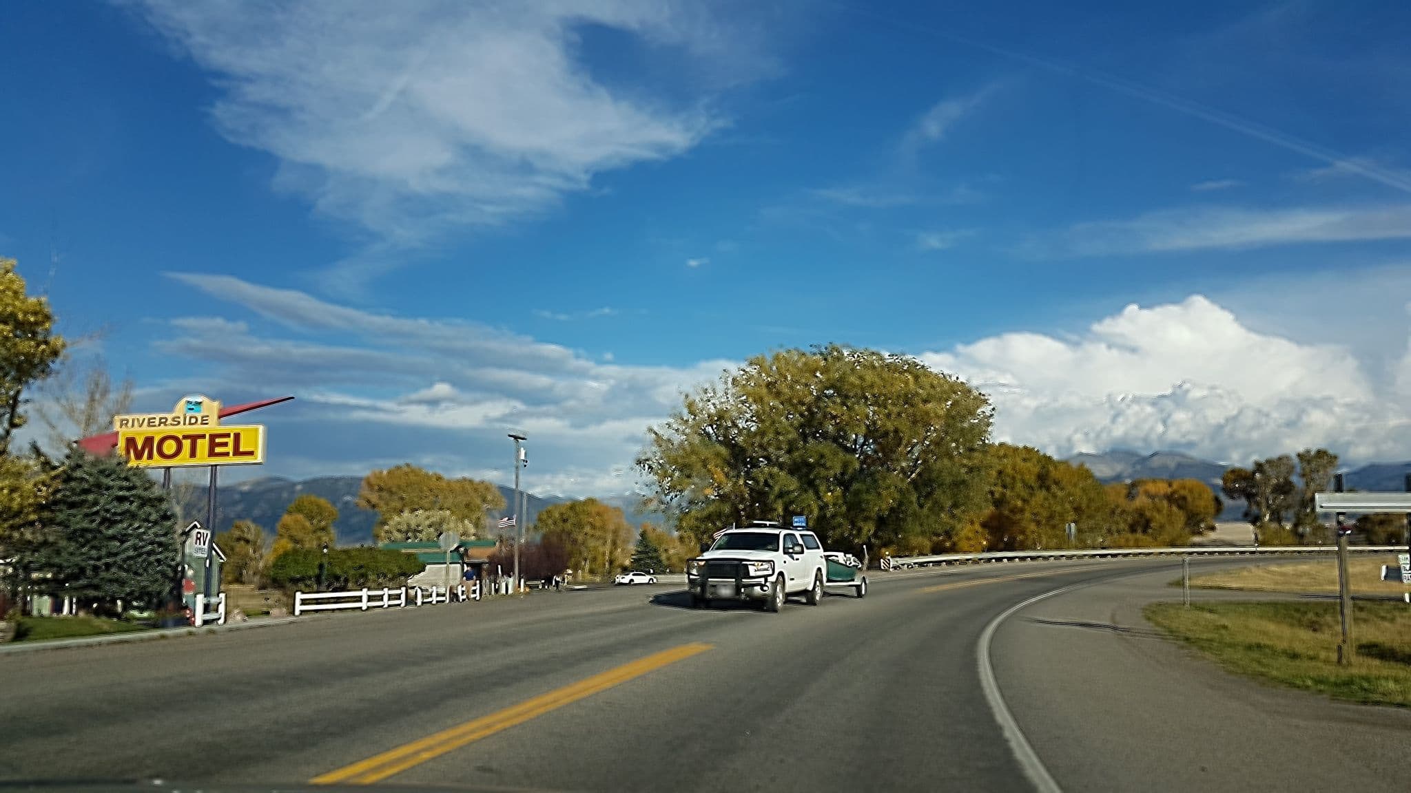 Street view near Riverside Motel & Outfitters, Big Sky — © jopparn (CC BY-SA · Mapillary)