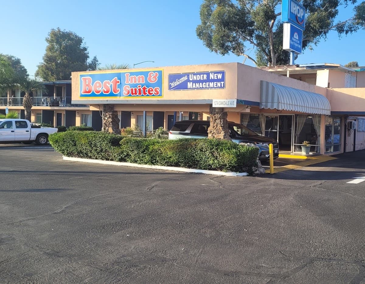 Best Inn and Suites, Motel in Bostonia