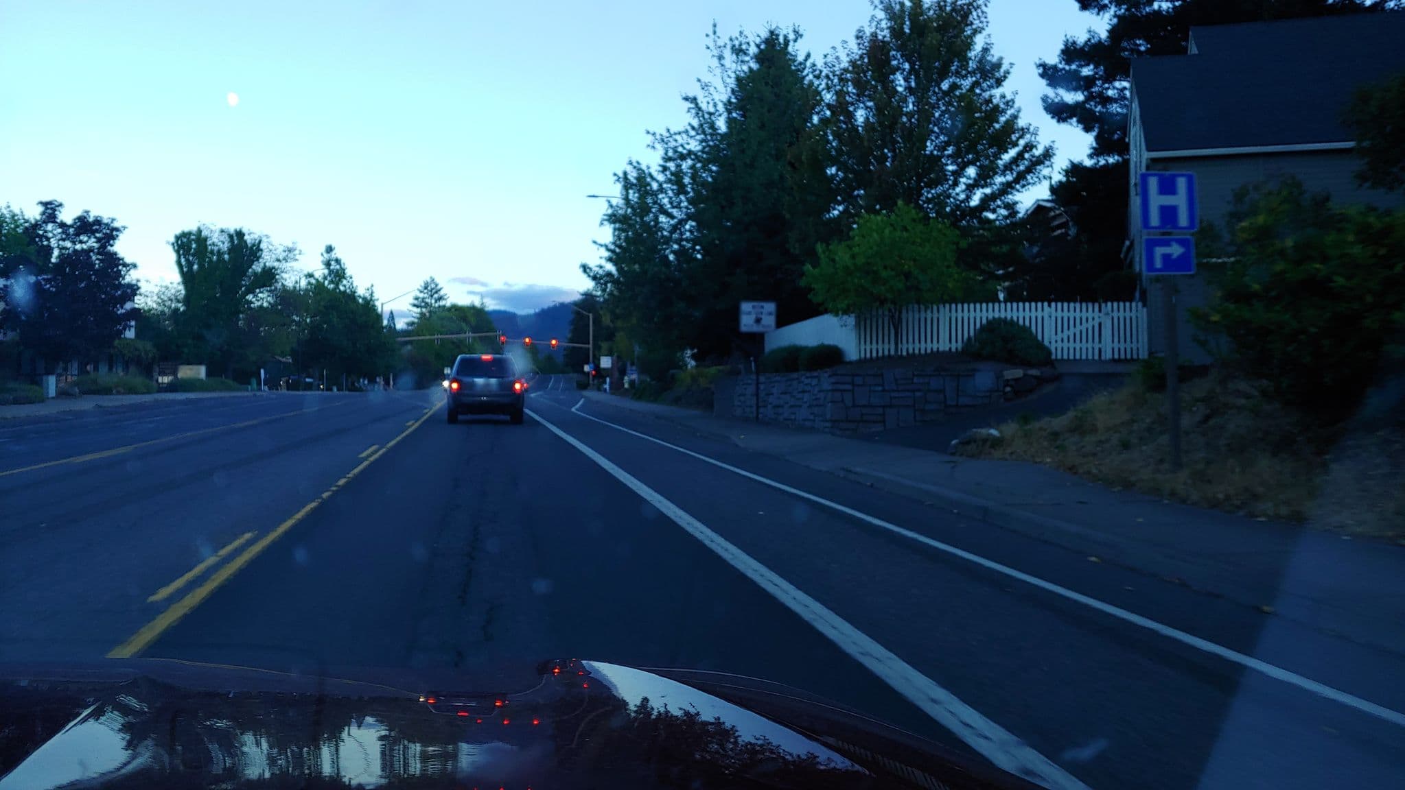 Street view near Morical House Garden Inn, Talent — © evansiroky (CC BY-SA · Mapillary)