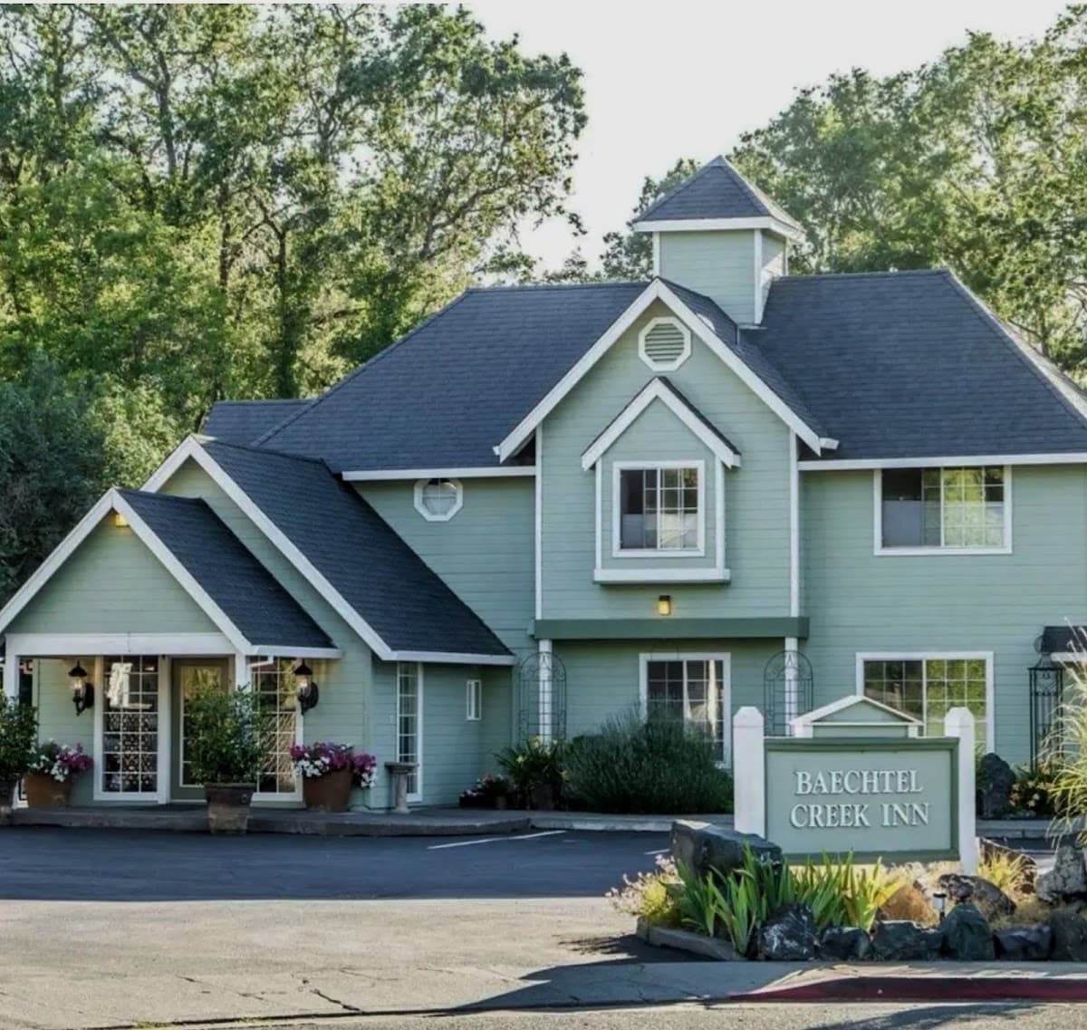 Baechtel Creek Inn, Hotel in Willits