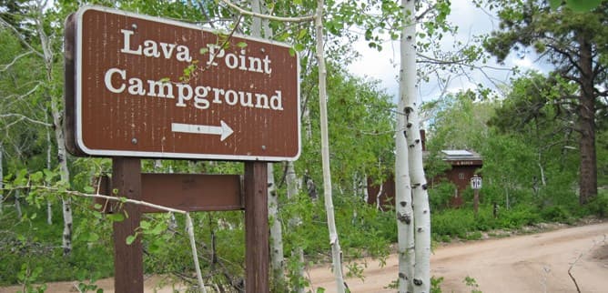 Lava Point Campground (via Wikimedia Commons, Public domain)