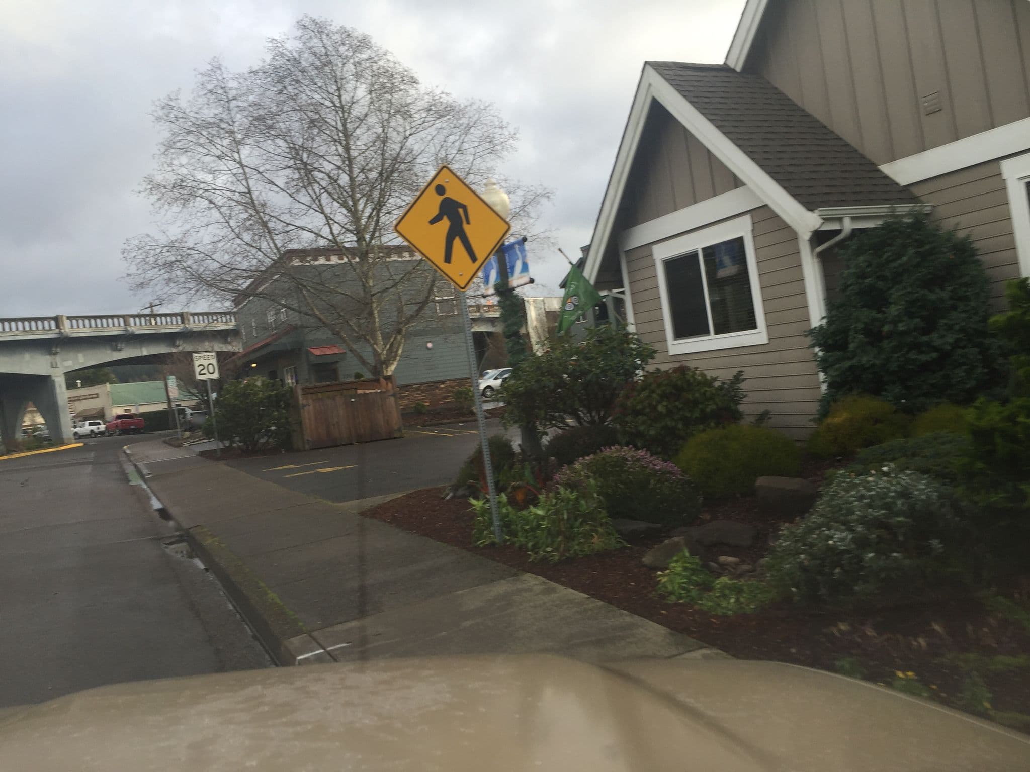 Street view near River House Inn, Dunes City — © cowdog (CC BY-SA · Mapillary)