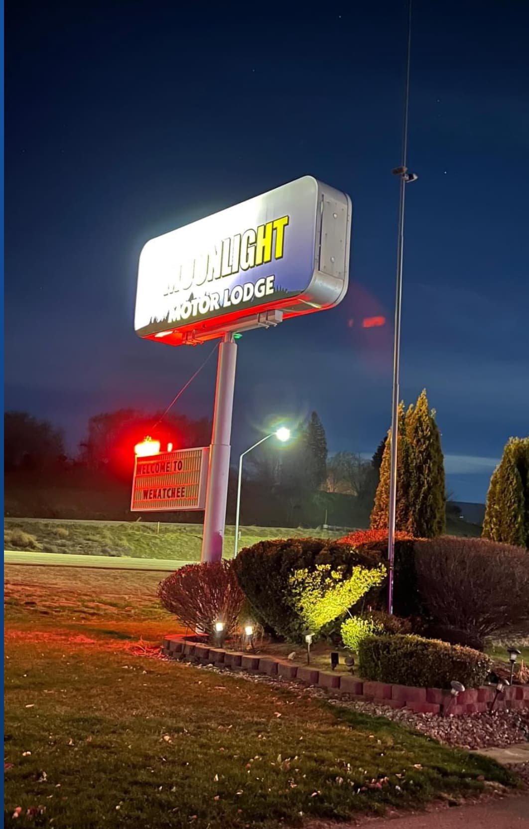 Moonlight Motor Lodge, Motel in West Wenatchee