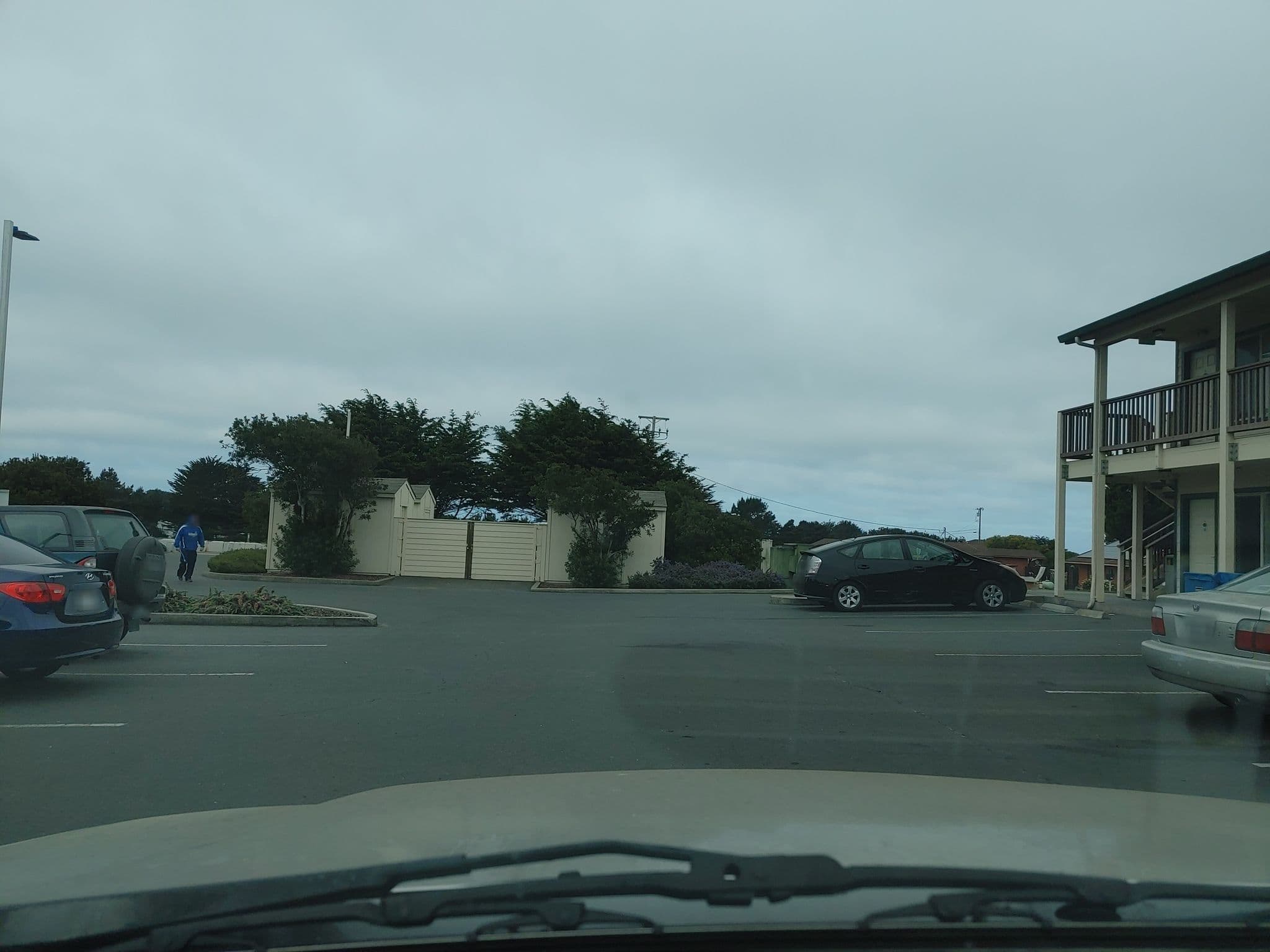 Street view near Emerald Dolphin Inn & Mini Golf, Brooktrails — © nmixter (CC BY-SA · Mapillary)
