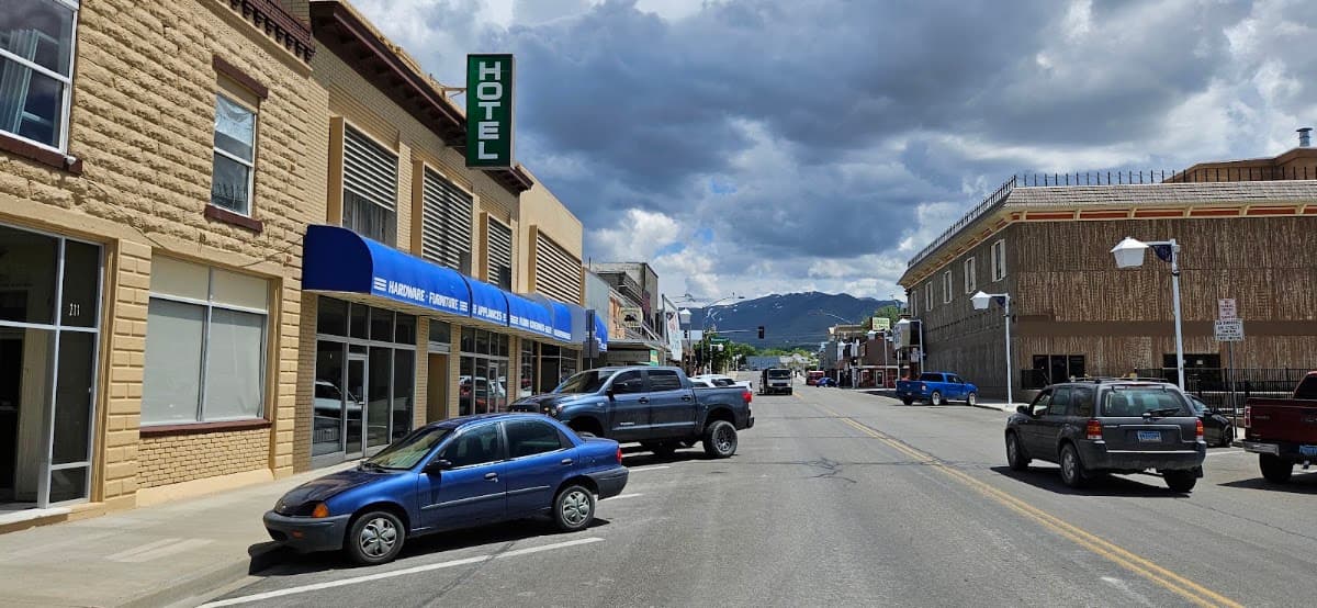 The Overland Hotel, Hotel in Winnemucca