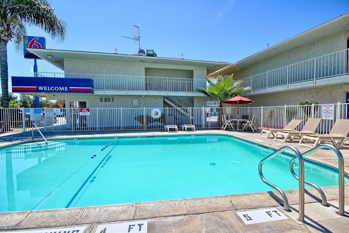 Motel 6 Tulare CA, Motel in Tulare