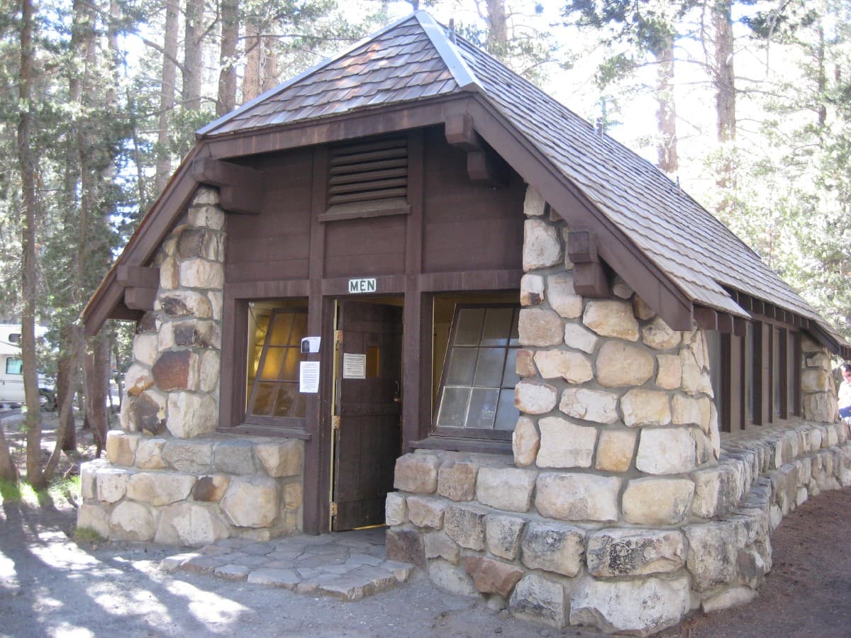 Tuolumne Meadows Campground (via Wikimedia Commons, Public domain)